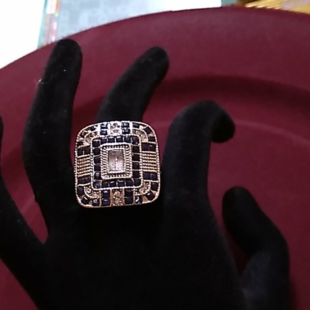 Cocktail ring